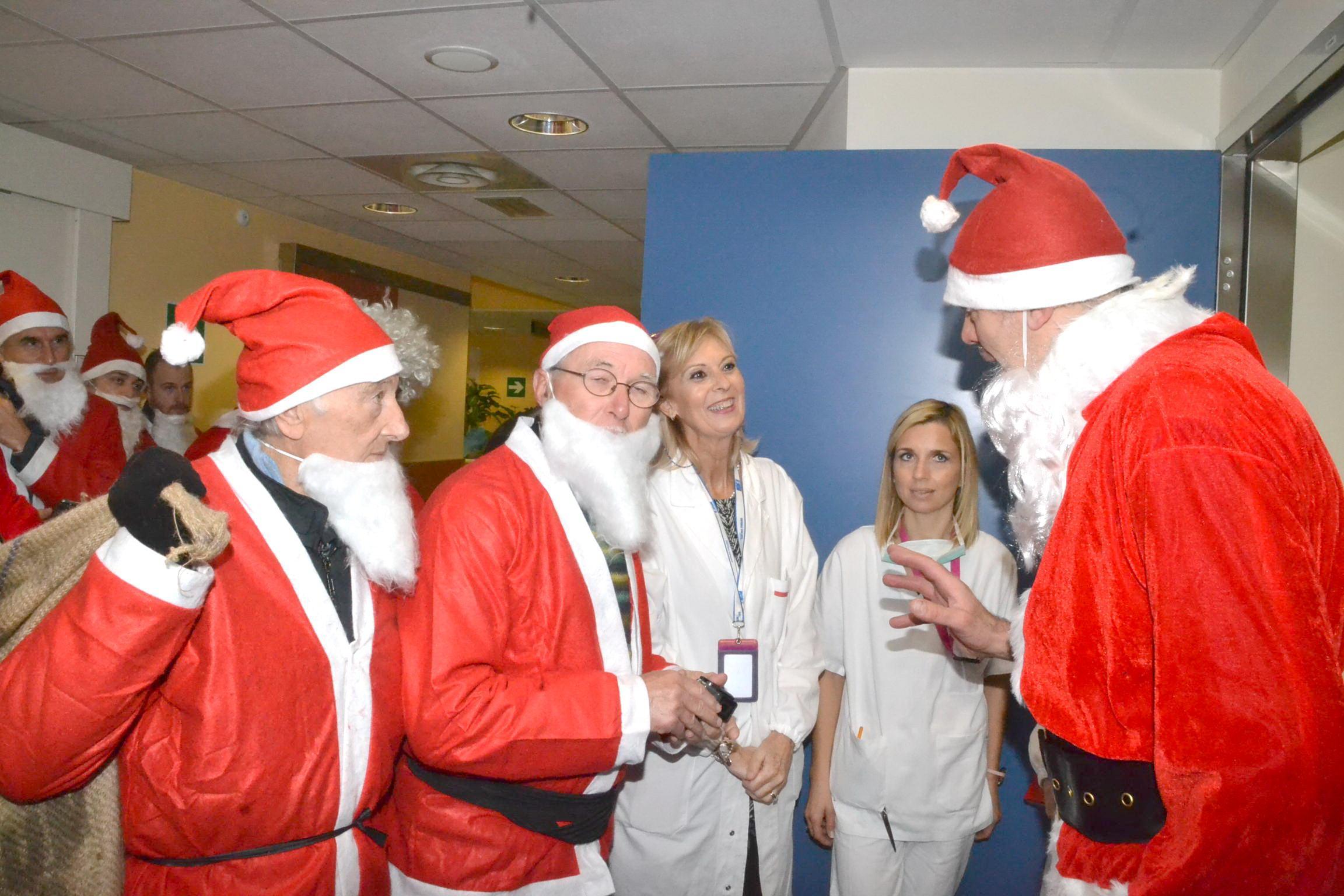 Babbo Natale nella pediatria del San Luca