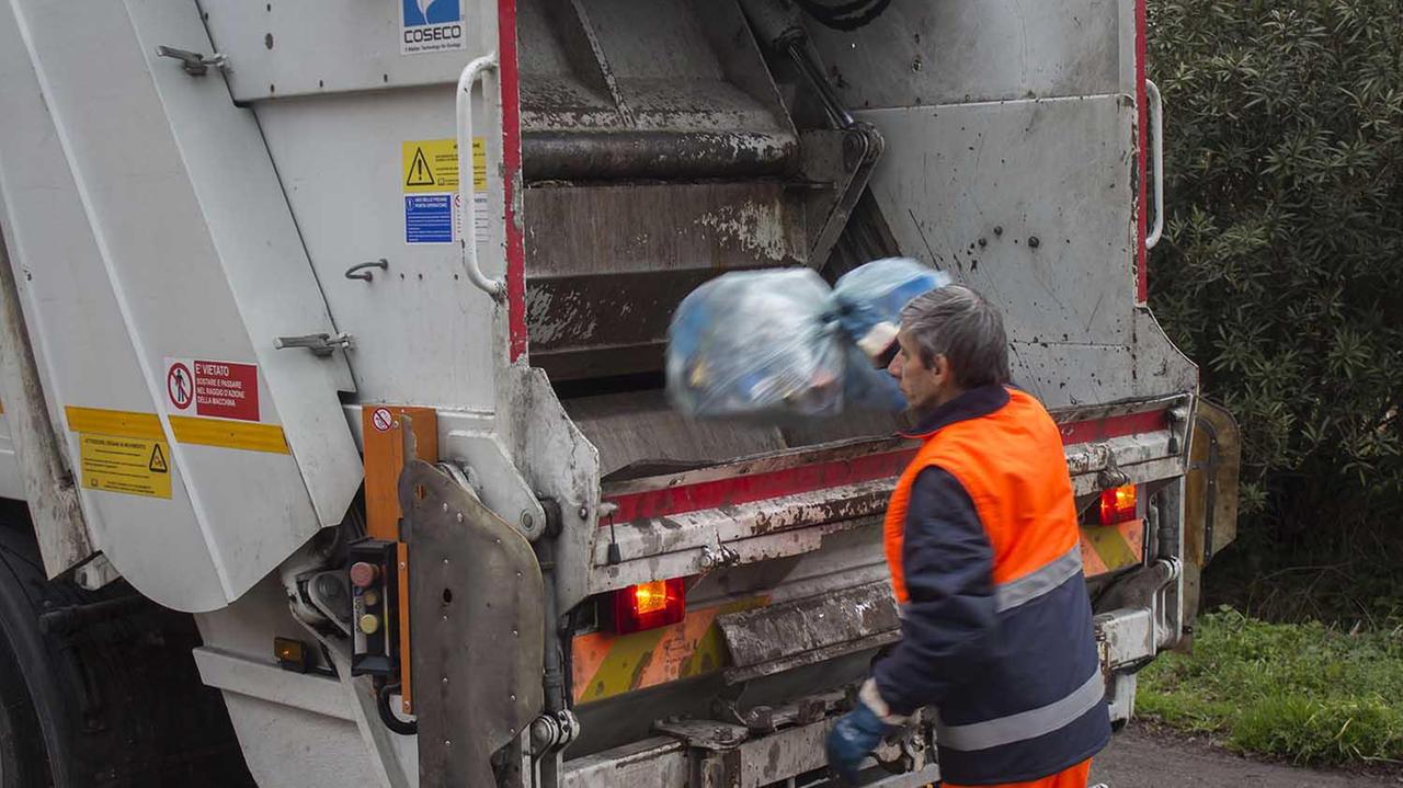 La raccolta porta a porta dei rifiuti