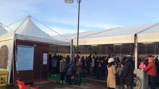 La pista di pattinaggio in piazza Nassiriya