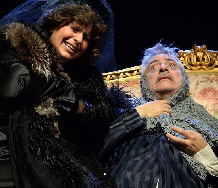 “La fortuna si diverte” e a Capodanno si brinda in teatro