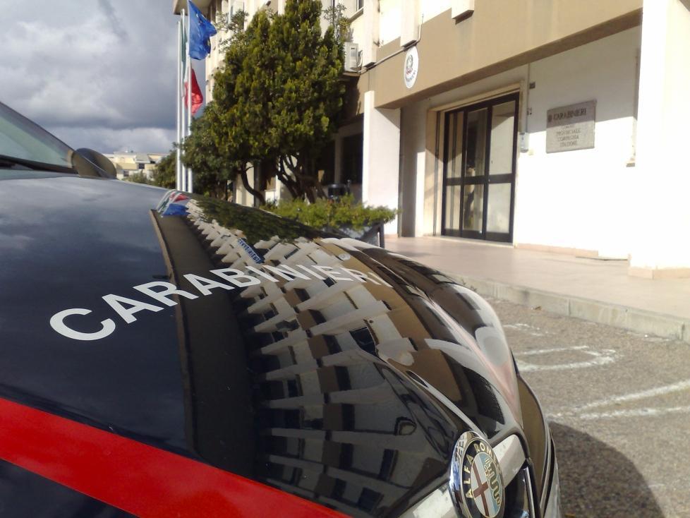 Un'auto dei carabinieri