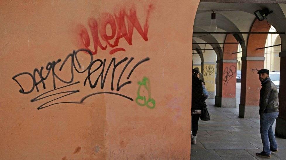«Niente graffiti? Soltanto su monumenti e luoghi di culto»