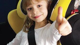 Nuova campagna per il trasporto dei bimbi in auto