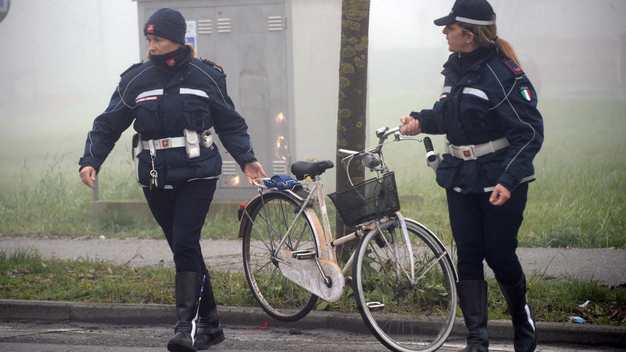 Le vigilesse sul luogo dell'incidente