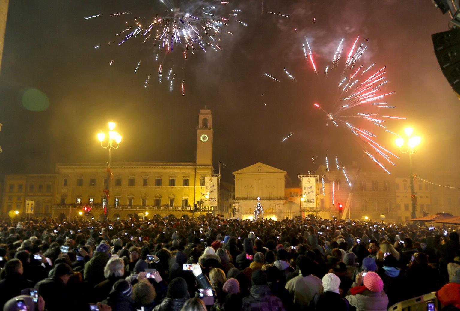 Lo spettacolo pirotecnico dell'anno scorso (foto Fabio Muzzi)
