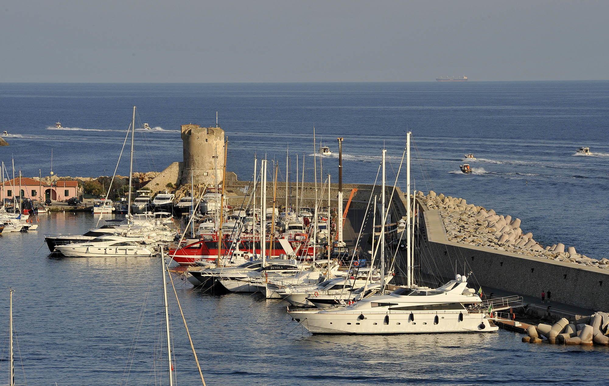 Il porto di Marciana Marina