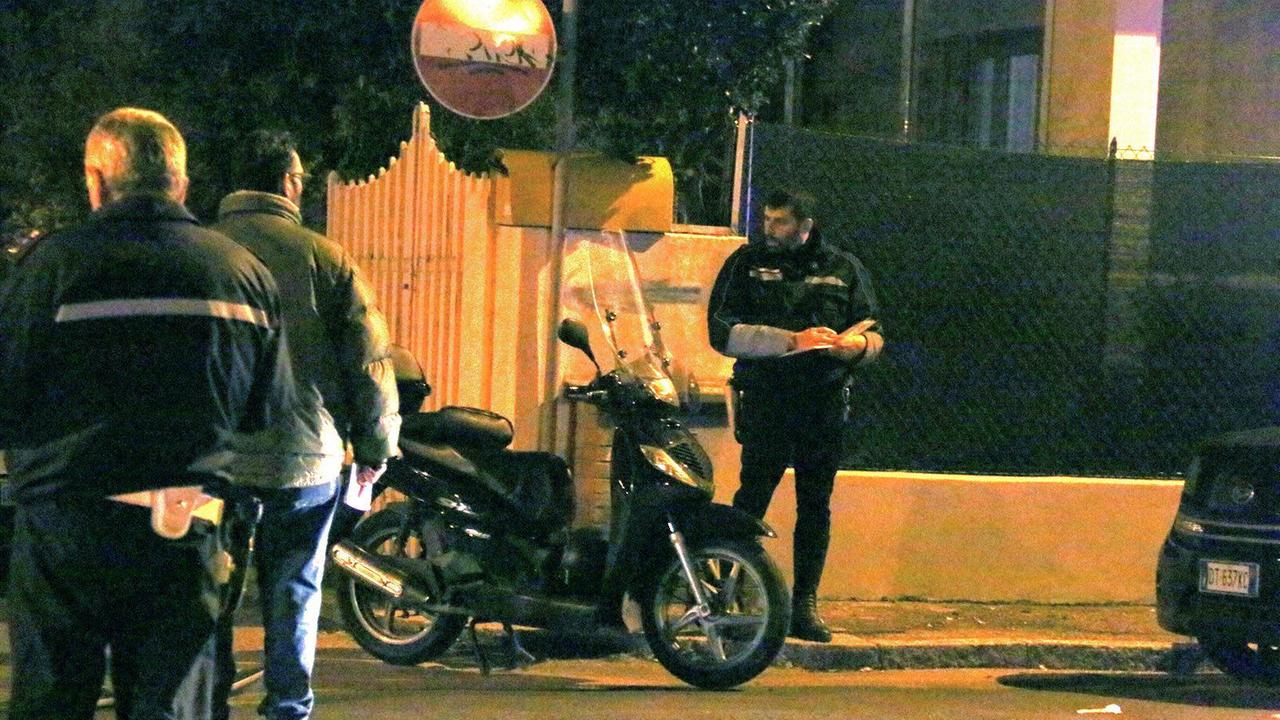 La polizia municipale effettua i rilievi sul luogo dell'incidente (Marzi Pentafoto)
