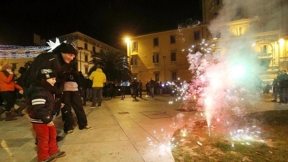 Bòtti e fuochi d’artificio il sindaco mette il divieto