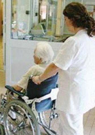 «Anziani e disabili, no ai tagli dei servizi se i Comuni pagano» 
