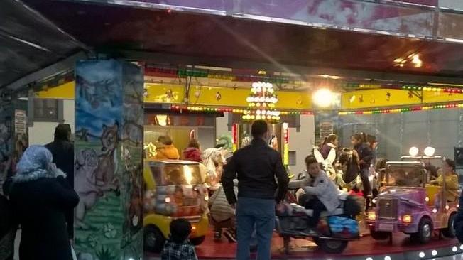 La giostra in piazza fino all’Epifania
