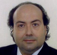 Julien esperto nel leggere segni e astri