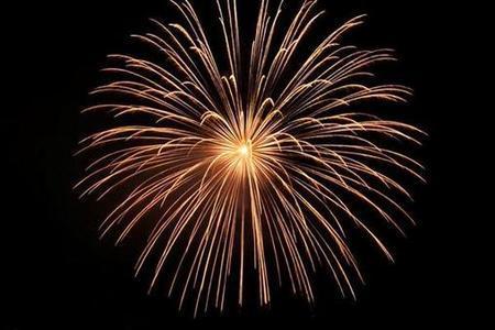 Olbia, tutti i divieti di Capodanno: botti, bottiglie di vetro, parcheggio selvaggio