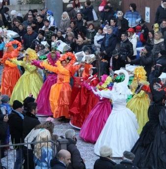 Salta il carnevale di Paperino 