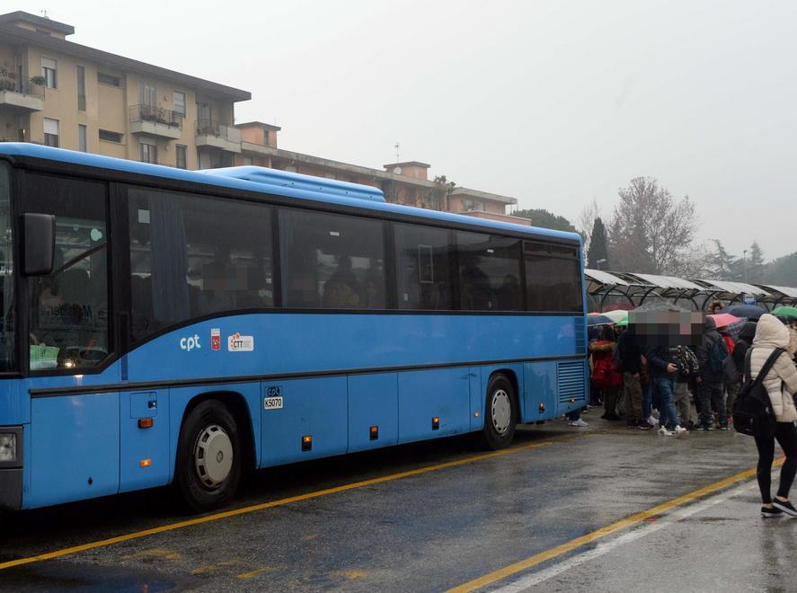 Bus, sindaci in prefettura per la sicurezza 
