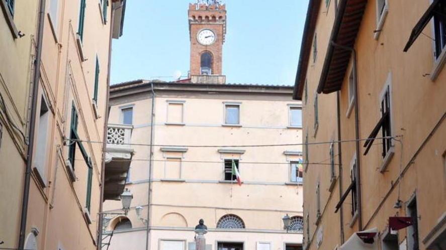 «Sala consiliare inagibile e altri immobili a rischio»