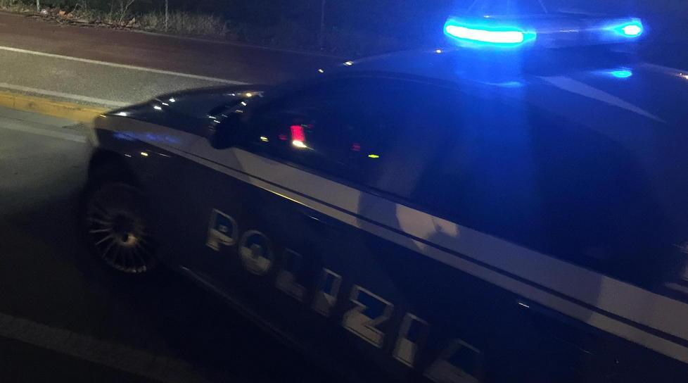 Rubano una borsetta e fingono di svenire: coppia denunciata