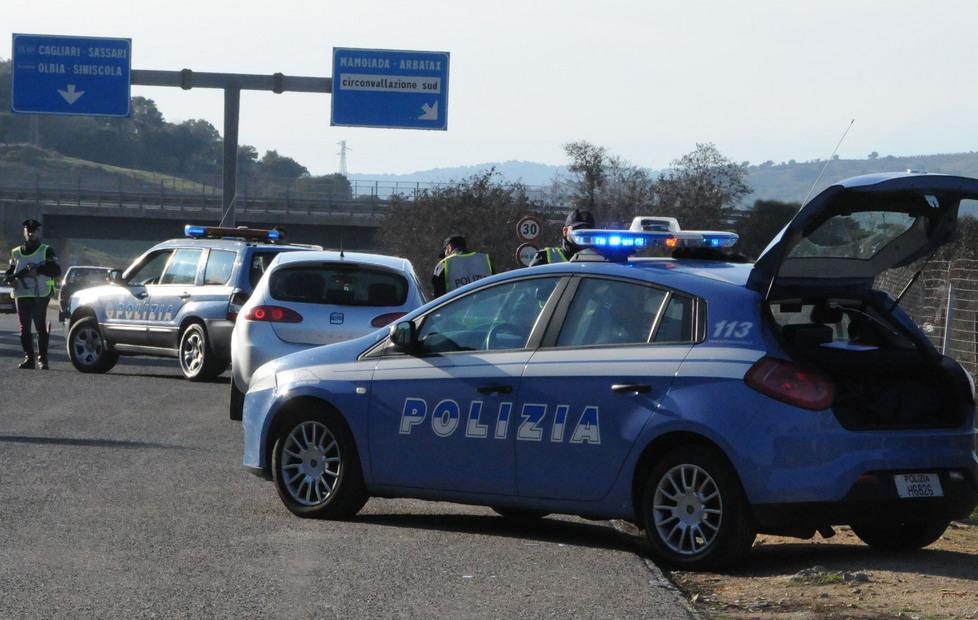 Criminalità nel mirino posti di blocco e controlli della polizia 
