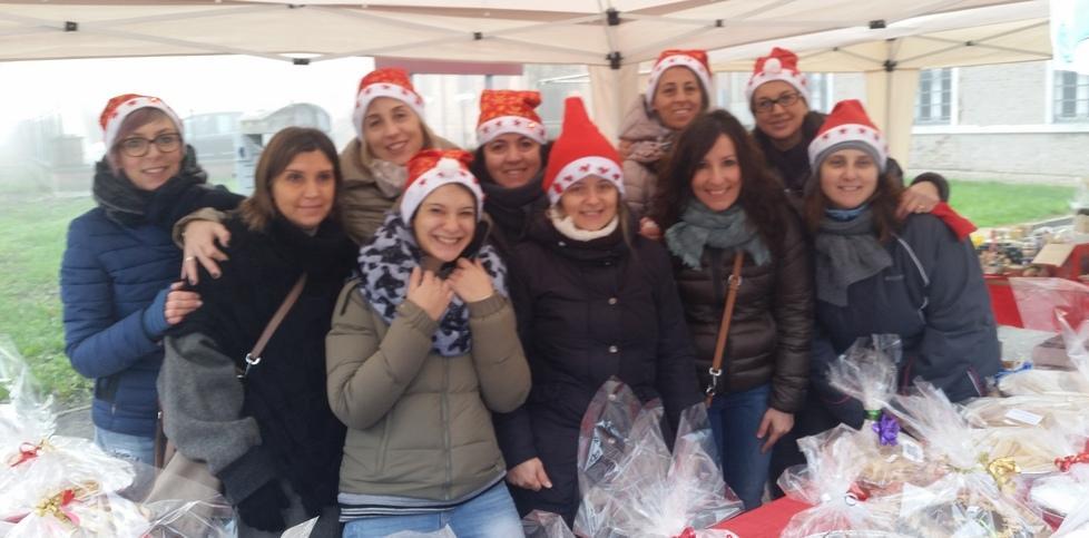Con le torte un aiuto alla scuola