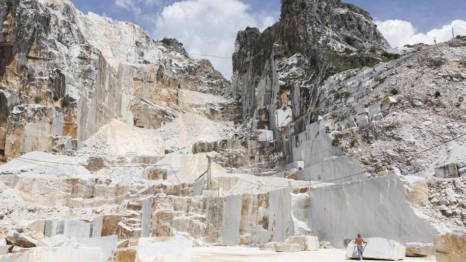 Carrara, marmo: fissata aliquota al 5%, ma è bagarre in consiglio comunale