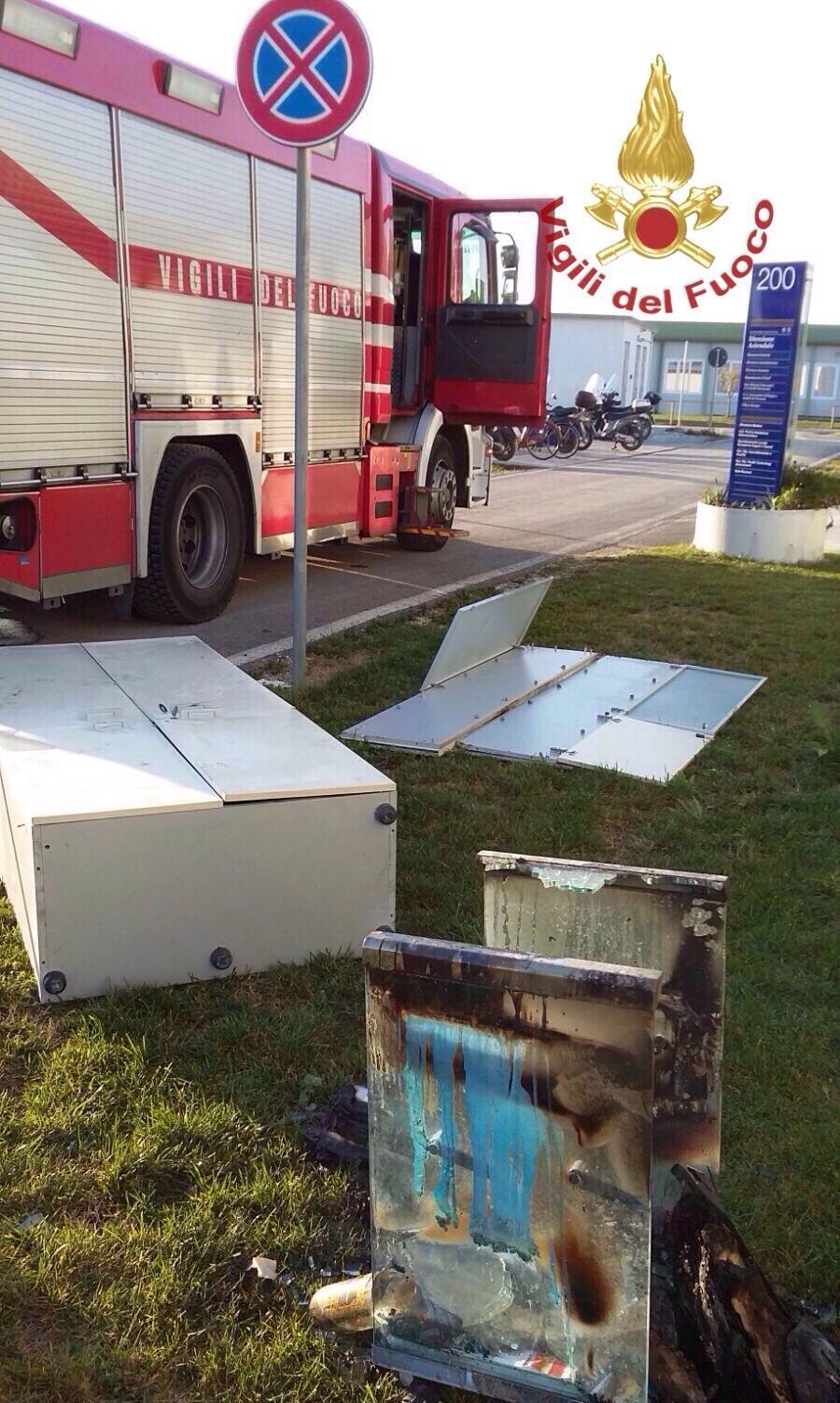 Incendio in un ufficio-container all'ospedale di Cisanello 