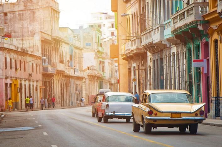 Modena, vacanza truffa per 60 giovani 