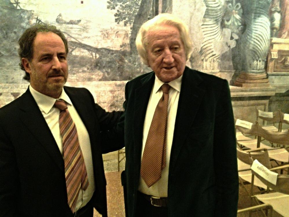 Antonio Rossi con Giorgio Forattini al Senato