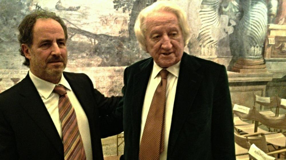 Antonio Rossi con Giorgio Forattini al Senato