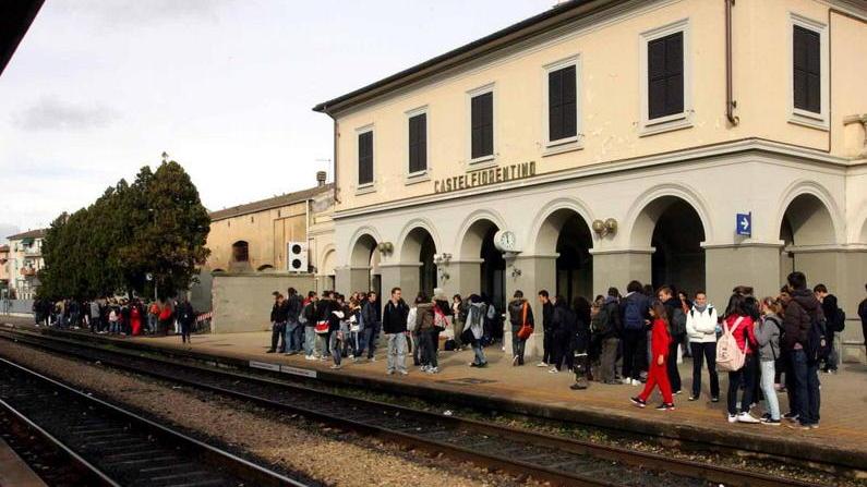 Preso a sassate perché gay la denuncia di un giovane