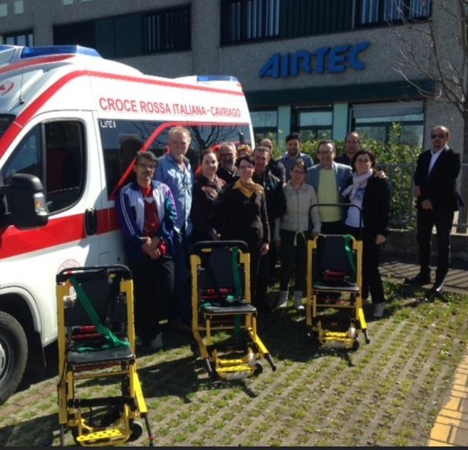 Sedie-portantine in dono alla Croce Rossa di Cavriago