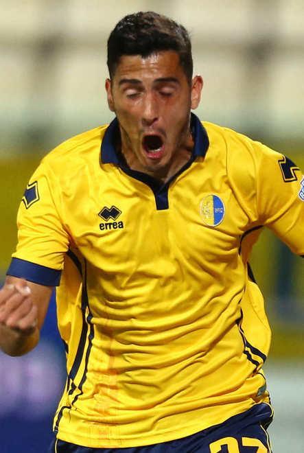 Modena, il mercato inizia con le cessioni: via Nizzetto e Olivera 