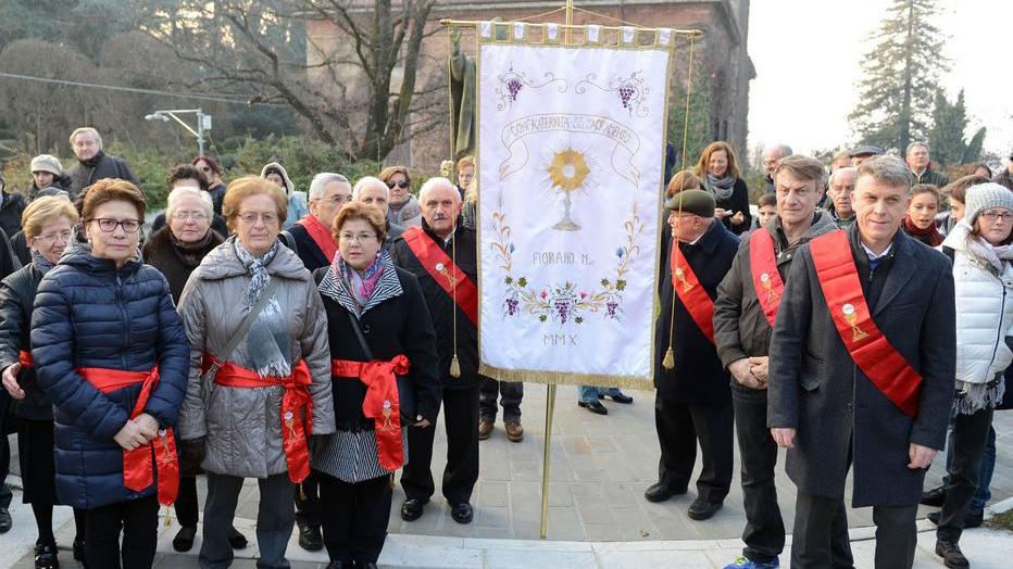 Il vescovo Castellucci apre la Porta Santa di Fiorano tra ali di pellegrini