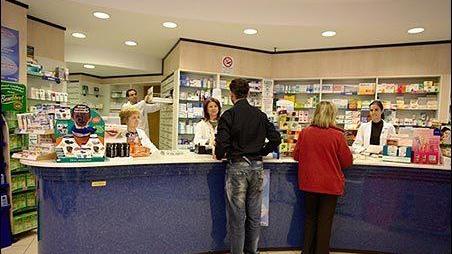 L'interno di una farmacia (foto d'archivio)