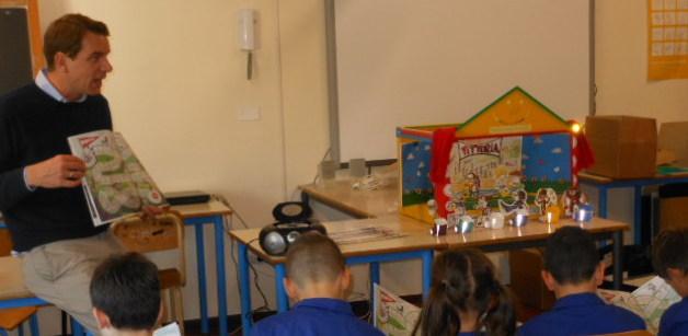Piccoli alunni a lezione di riuso 