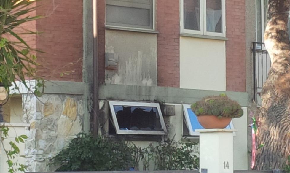 A fuoco la caldaia, intossicati in sei (anche due bambini)