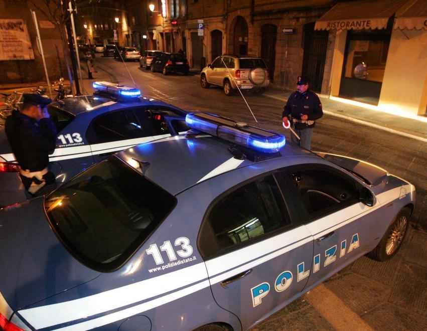 Filtro e controlli agli ingressi Sequestrati pistole e coltello 