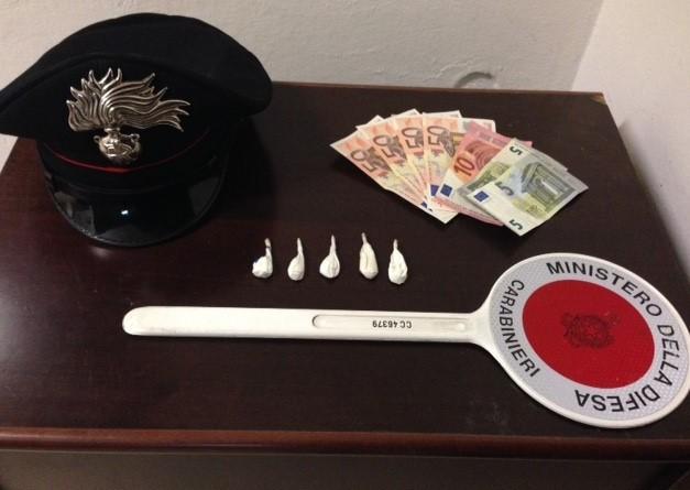 Trovato con la cocaina nel parcheggio 