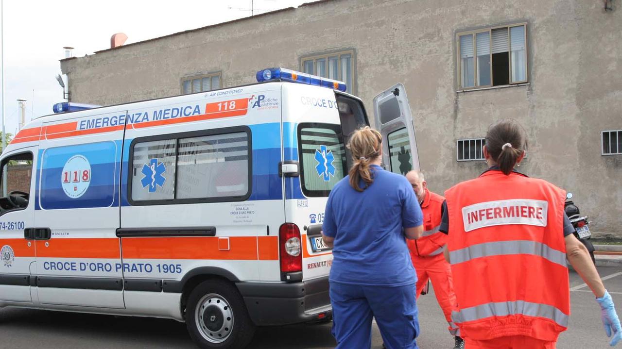 Un'ambulanza della Croce d'Oro di Prato