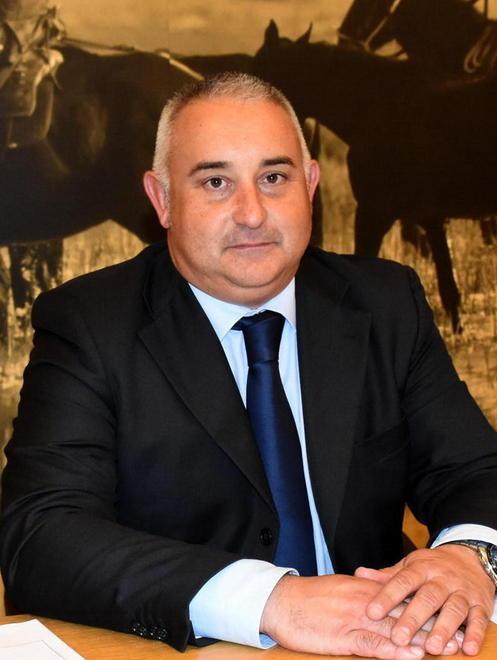 Cinelli: «Querelo le opposizioni» 