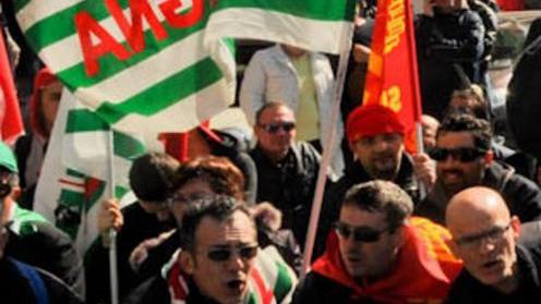 I sindacati: «Proroga per i precari»