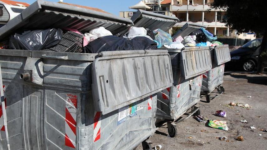 Alghero, revocato il nuovo appalto sulla raccolta dei rifiuti