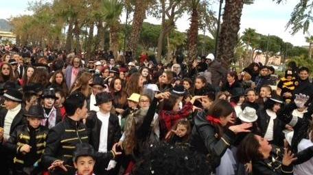 In moto la macchina del carnevale