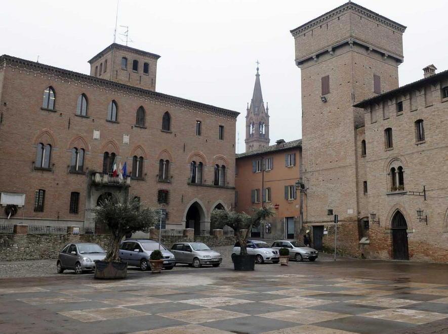 La serrata del sabato, uffici comunali chiusi 