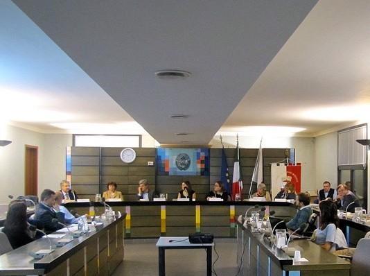 Abusi edilizi? È scontro tra i grillini, Pd e sindaco