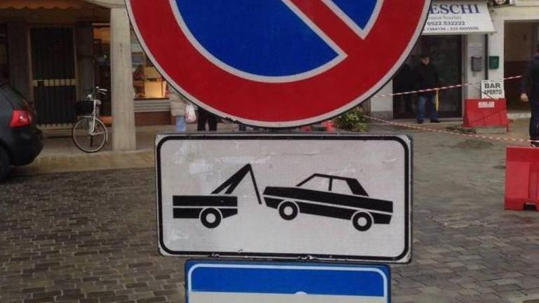 Divieto di sosta in piazza E’ polemica a Bagnolo