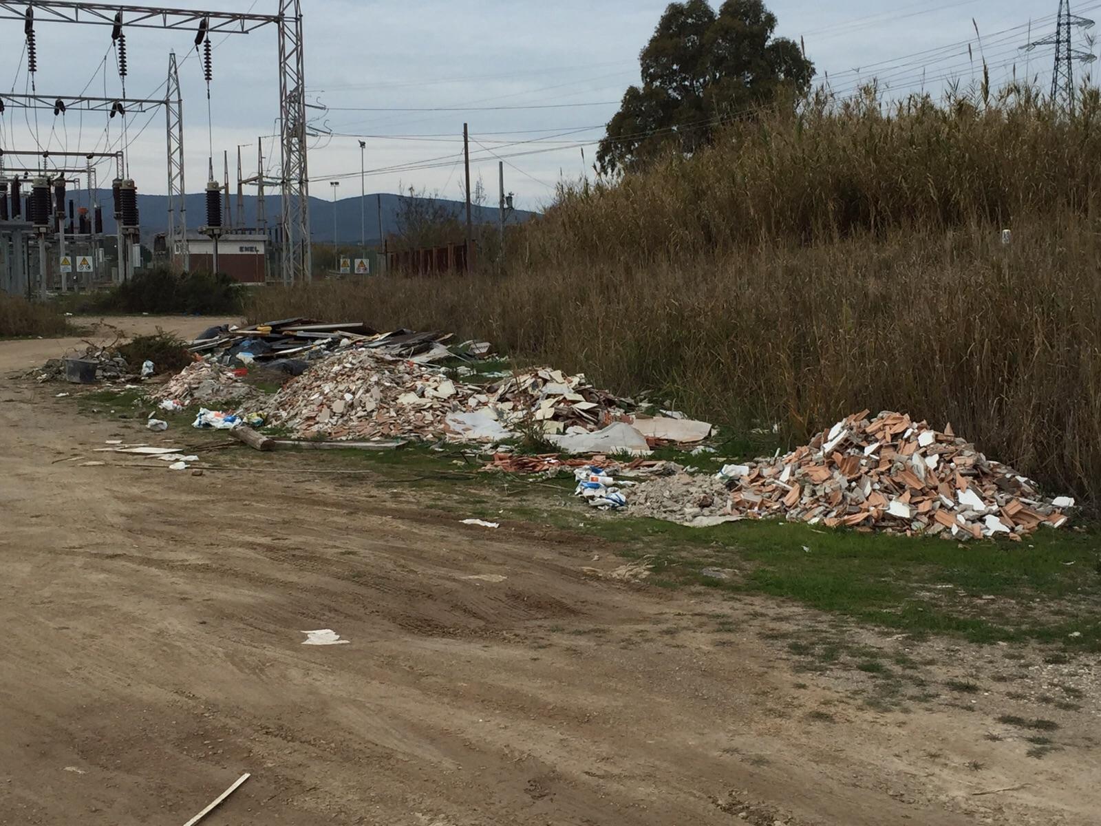Discarica accanto ad Aferpi