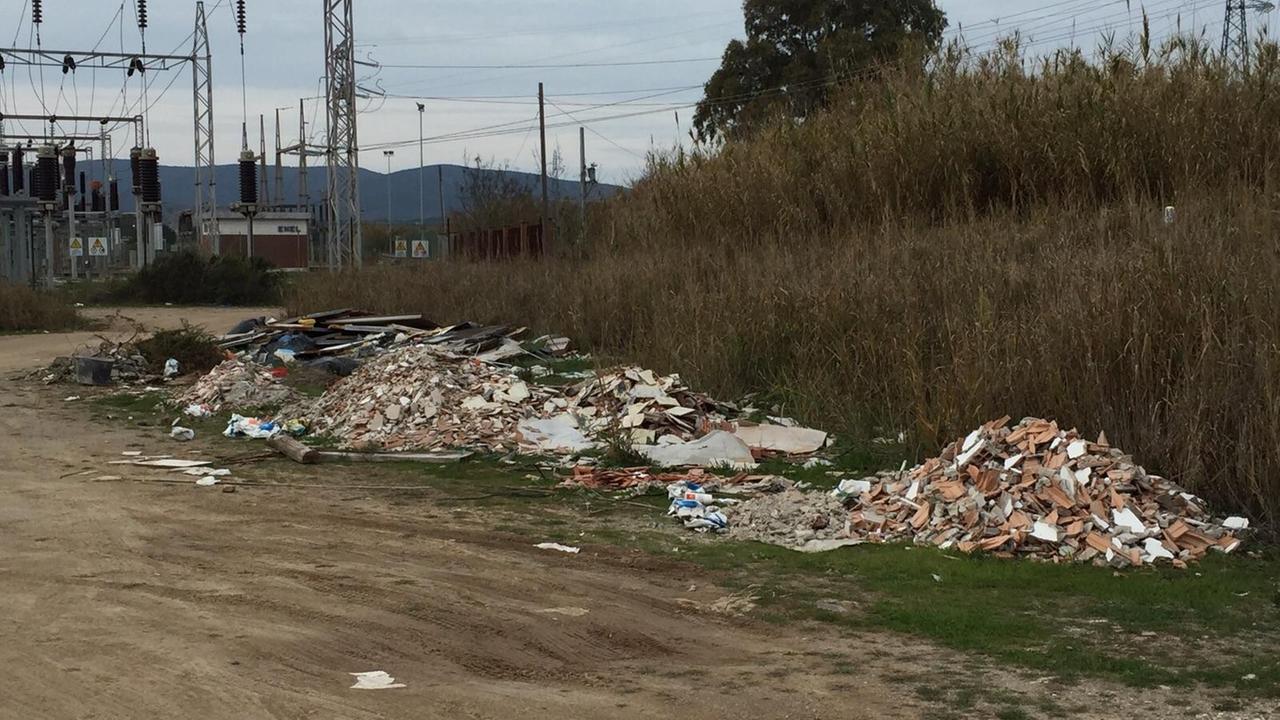 Discarica accanto ad Aferpi