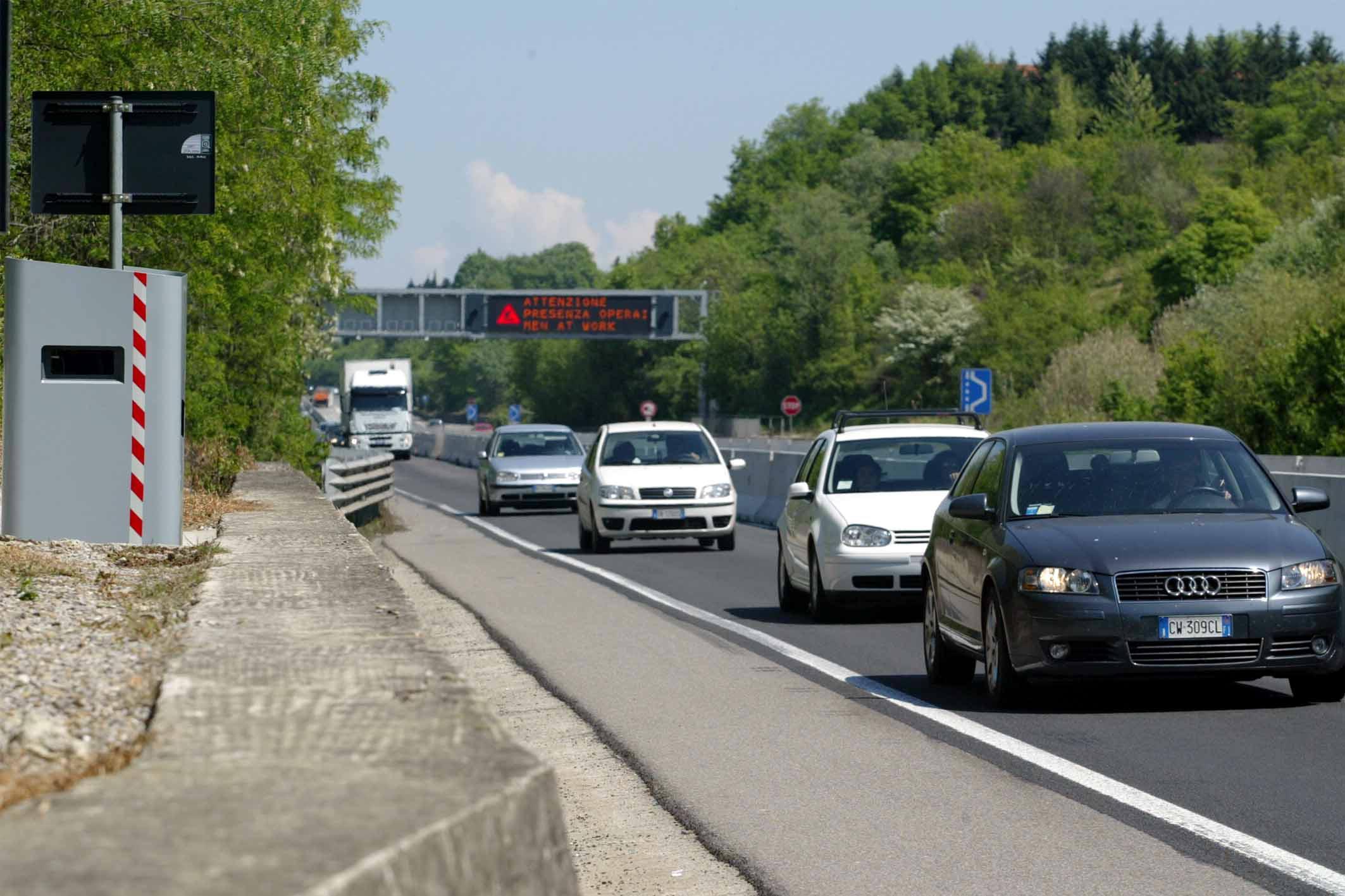Dagli autovelox multe per oltre mille euro l’ora