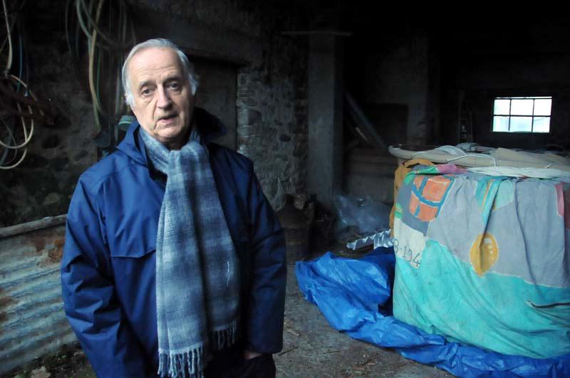 Befana, il parroco invita i bimbi a distruggere le armi giocattolo 
