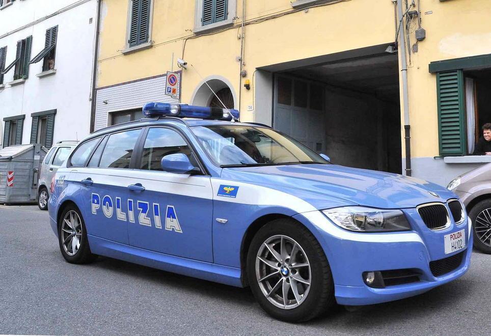 A 82 anni rapina ragazza in piazza Duomo 