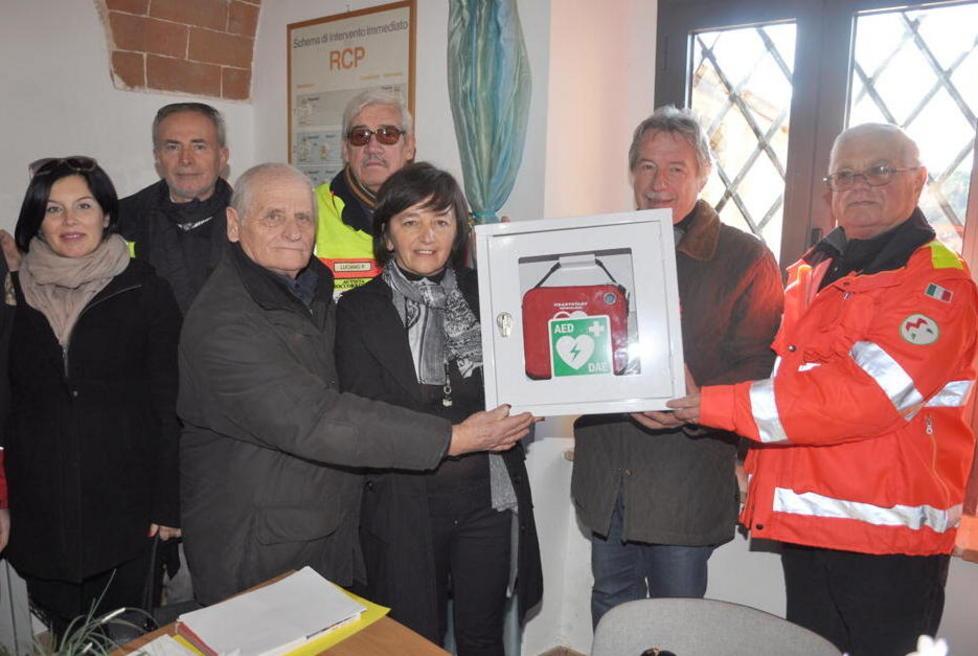 Un defibrillatore a Montescudaio 